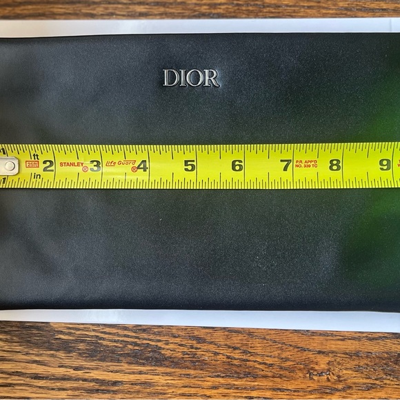 Dior cosmetic clutch with Black and White Houndstooth Interior - Picture 5 of 7